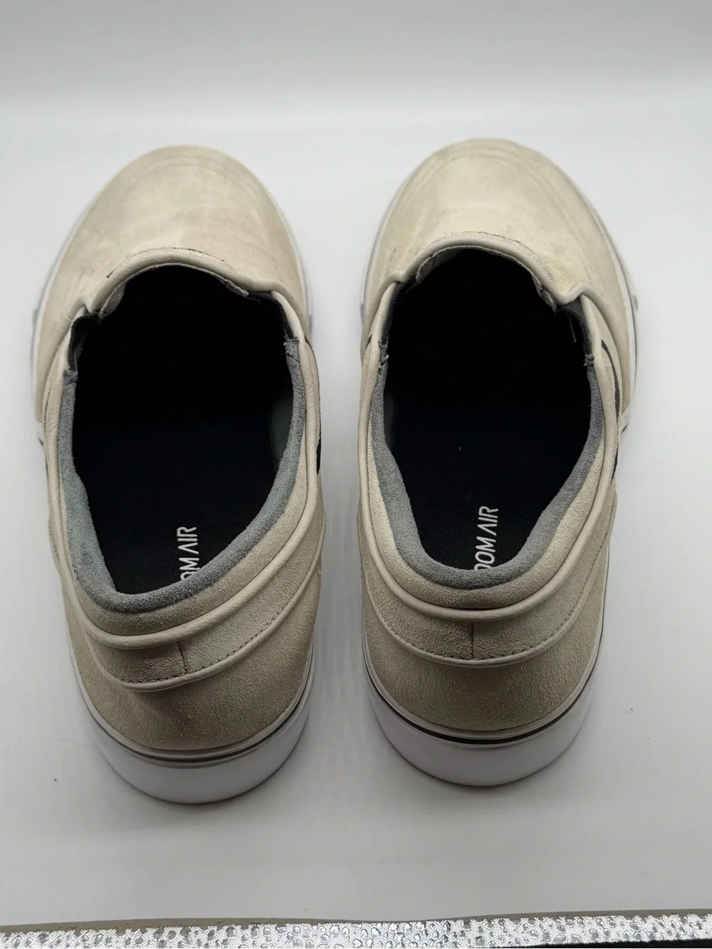 Nike SB Janoski+ Slip On Suede Skate Shoes White Black 10.5